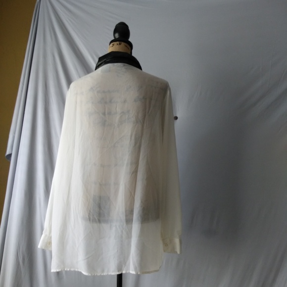 Gold Rama See-Thru blouse with faux leather trim. - Picture 5 of 7